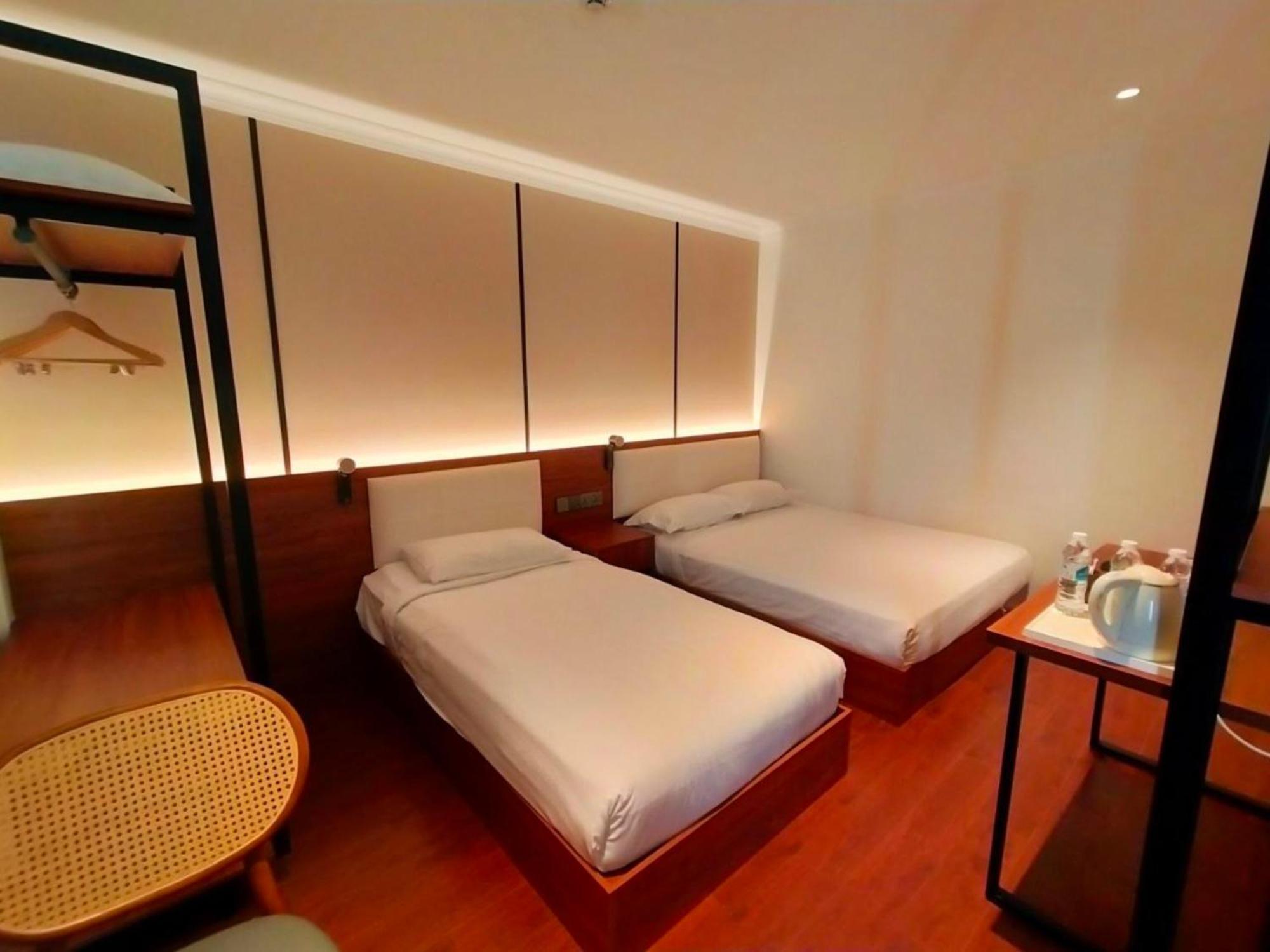 Super Oyo 998 Queen City Hotel Джорджтаун Екстер'єр фото